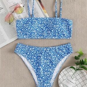 Shein Ditsy Floral baby blue 2-piece bikini swim Sz L NWT
